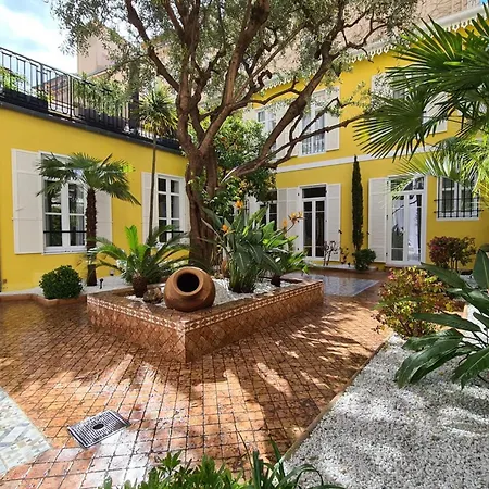 Ref 2071 - Center Exceptional With Private Patio Apartment *