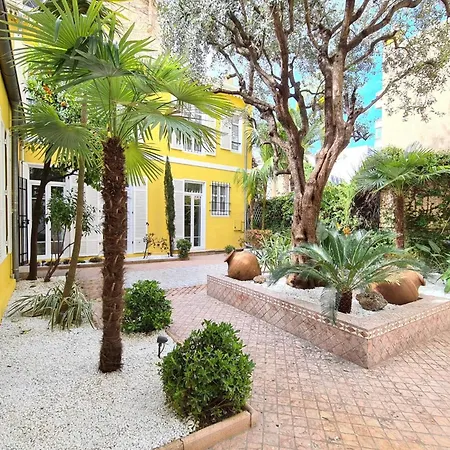 Ref 2071 - Center Exceptional With Private Patio Apartment *