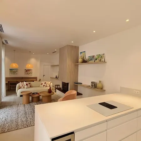 Ref 2071 - Center Exceptional With Private Patio Apartment *