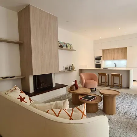 Apartment Ref 2071 - Center Exceptional With Private Patio *