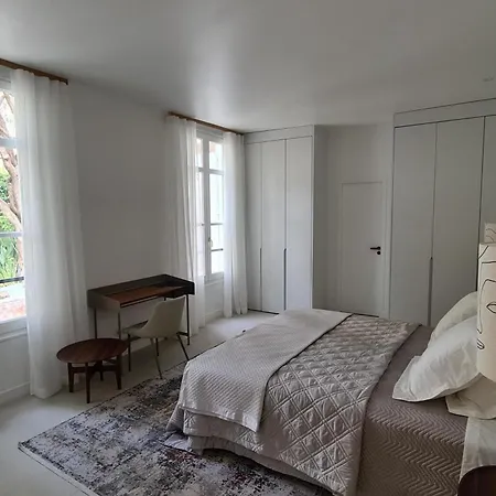 Ref 2071 - Center Exceptional With Private Patio Apartment