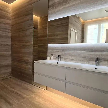 Ref 2071 - Center Exceptional With Private Patio * Cannes